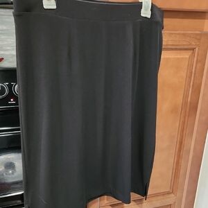 Dana Buchman Classic Black Pencil Skirt